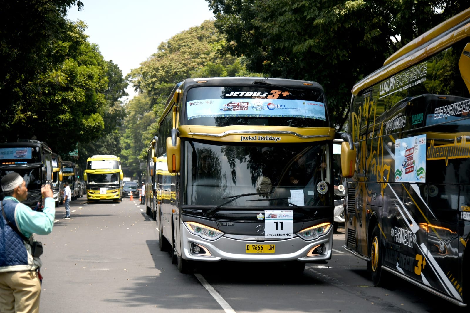Wagub Erwan Lepas 950 Peserta Mudik Gratis Program BUMN