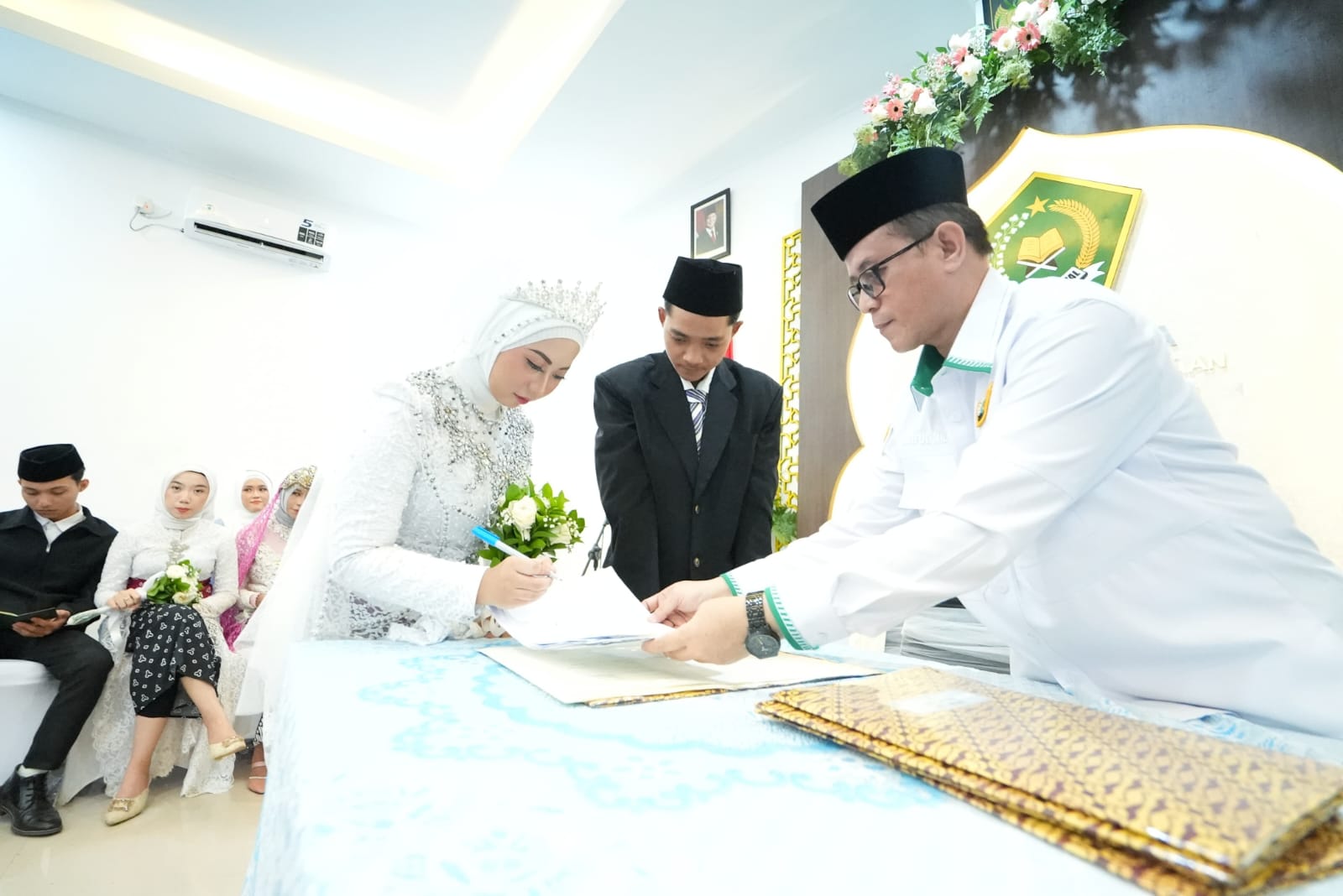 Hindari Berhutang, KDM Anjurkan Masyarakat Menikah Secara Sederhana