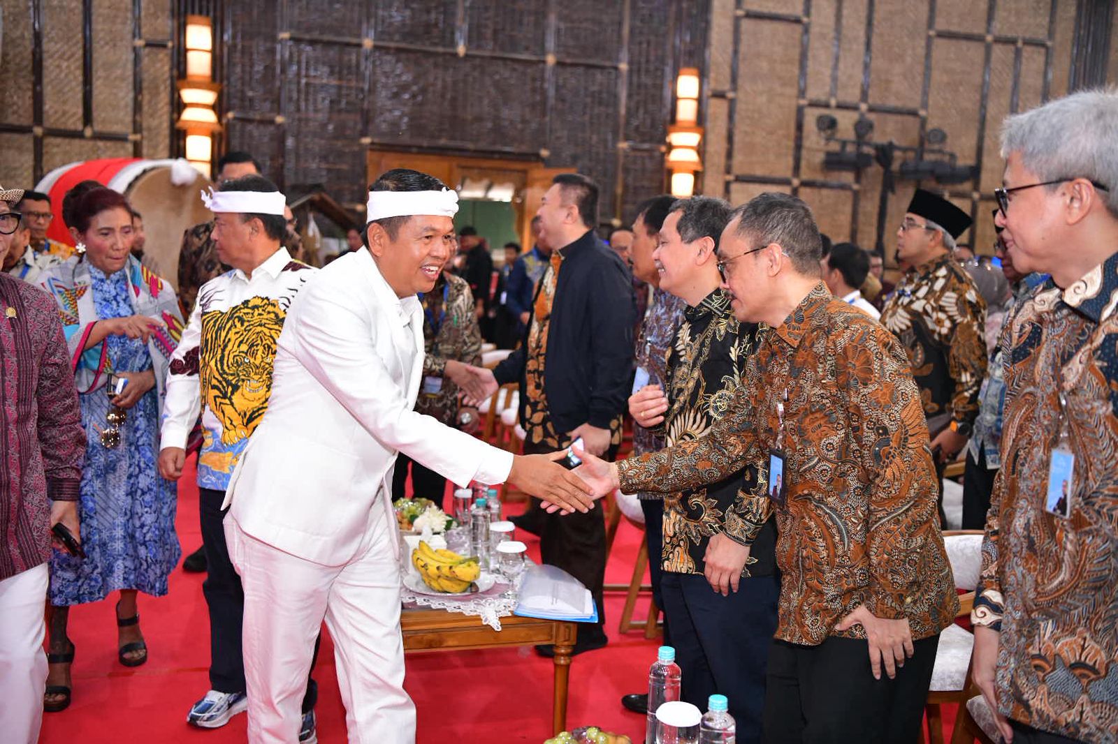 RUPST bjb 2025, KDM Harap Kinerja bjb Lebih Baik di Bawah Komisaris dan Direksi Baru