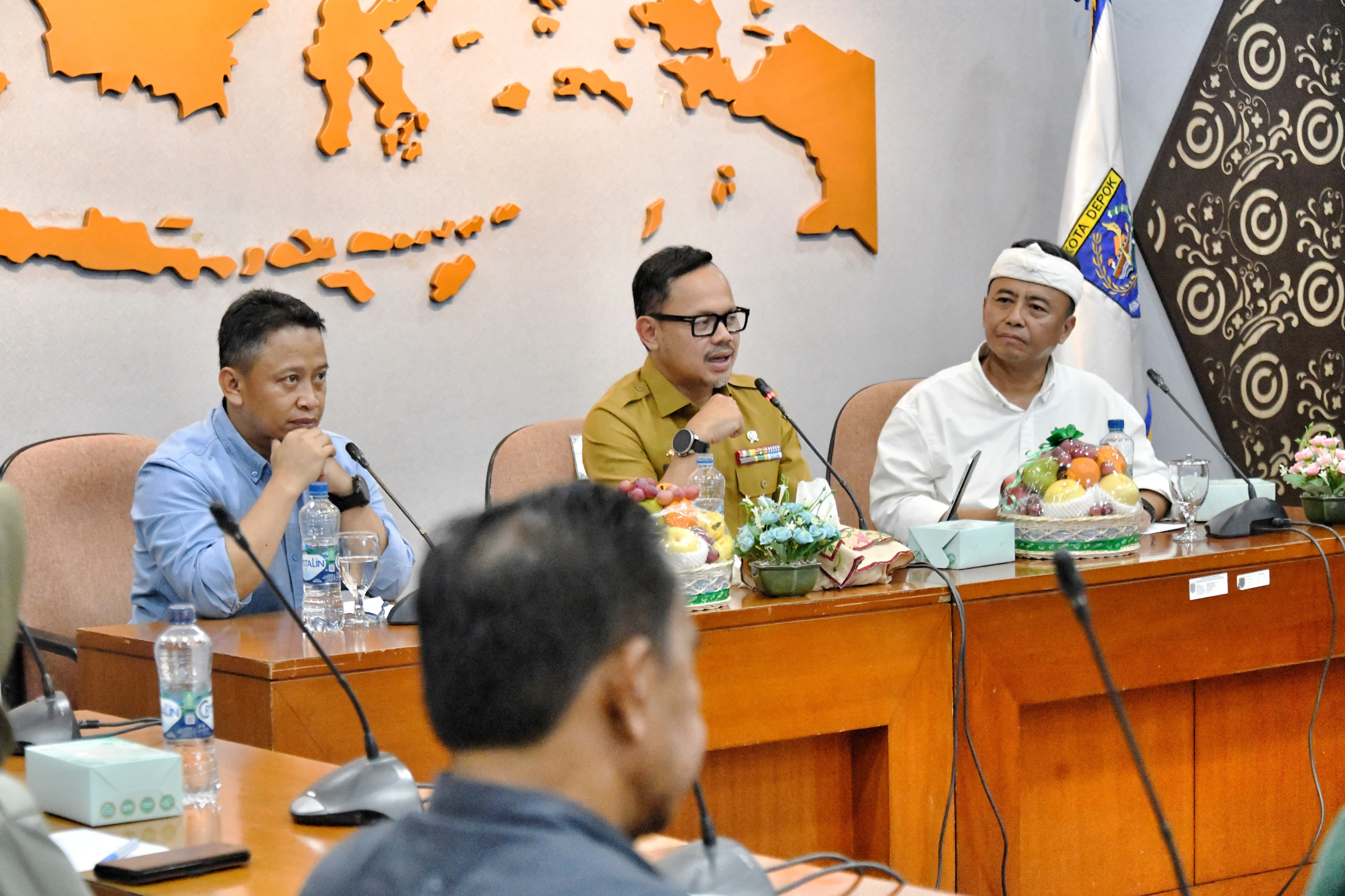 Sekda Herman Suryatman Dorong 63 Kelurahan di Depok Tuntaskan Pembentukan Koperasi Merah Putih