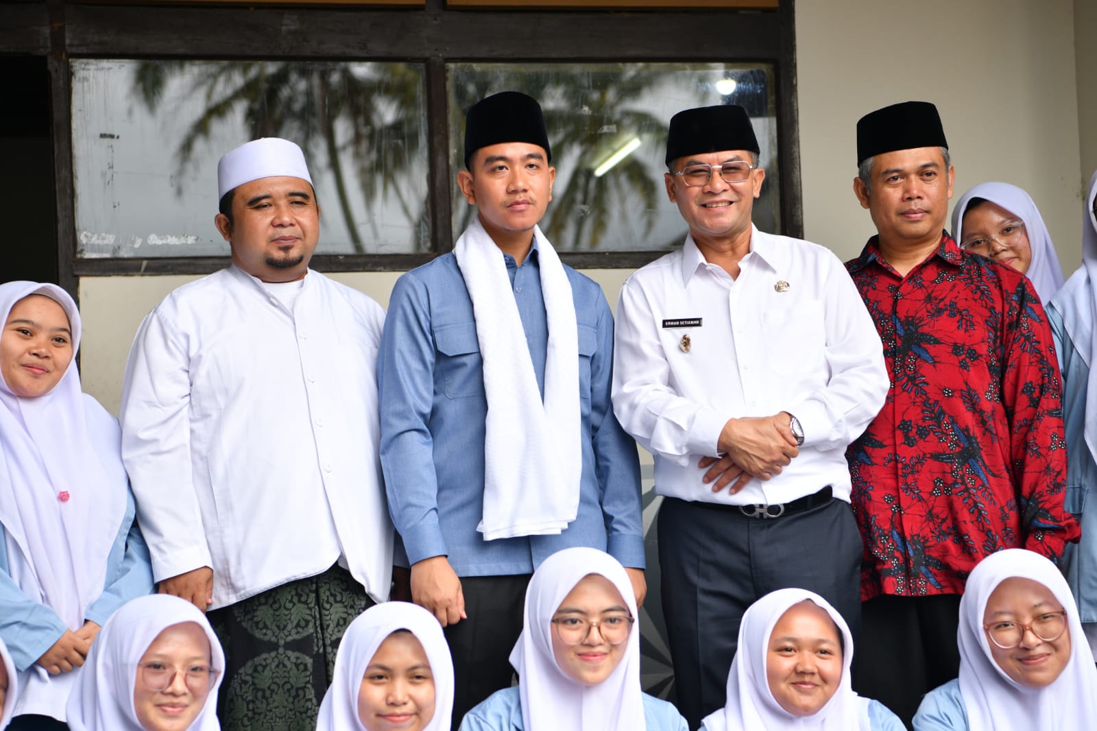 Kunjungi Ponpes Baitul Arqom Al-Islami, Wapres Dorong Santri Adaptif terhadap AI dan Teknologi Robotik